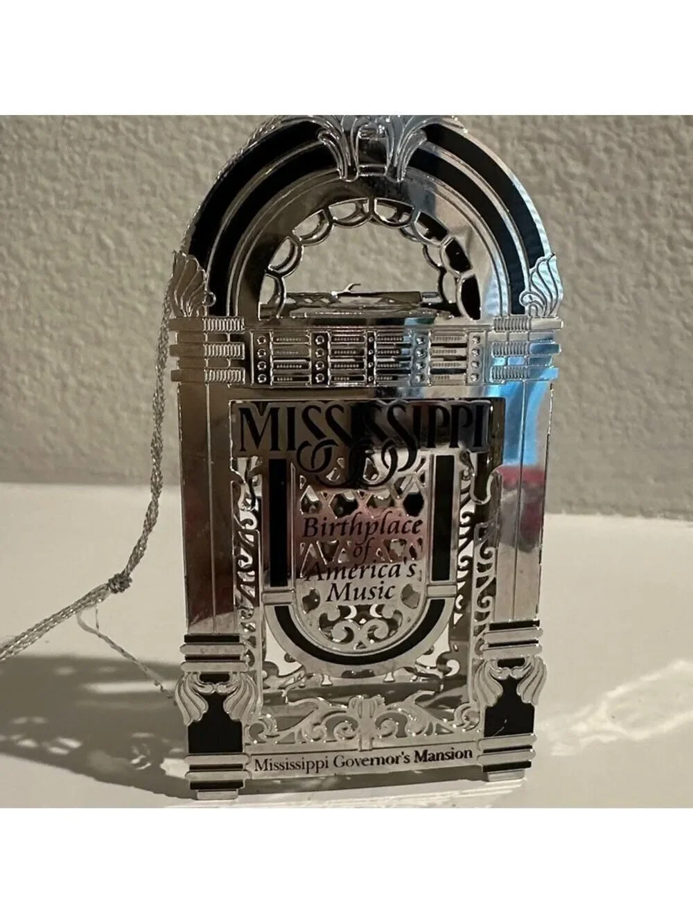 Mississippi Jukebox-shaped Christmas 2006 Ornament from MS Governor’s Mansion